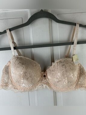 NWT Strapless Convertible Bra by Marilyn Monroe